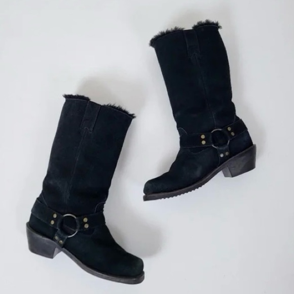 Flurries suede & sheepskin motorcycle biker boots. 🖤